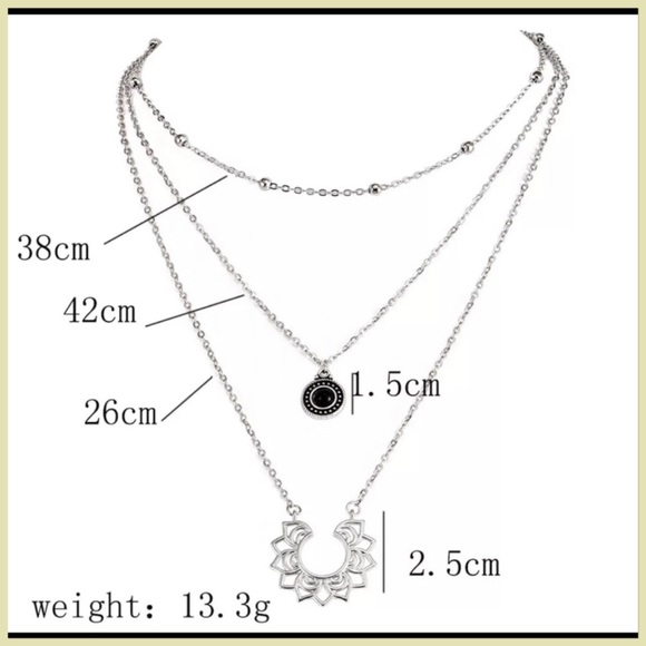 Lotus Multilayered necklace - Picture 5 of 13